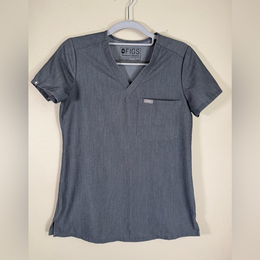Figs Scrubs Charcoal Short Sleeve Men's Shirt